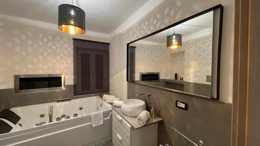 Casa Nenescu Maison De Charme & Spa Enna Dış mekan fotoğraf